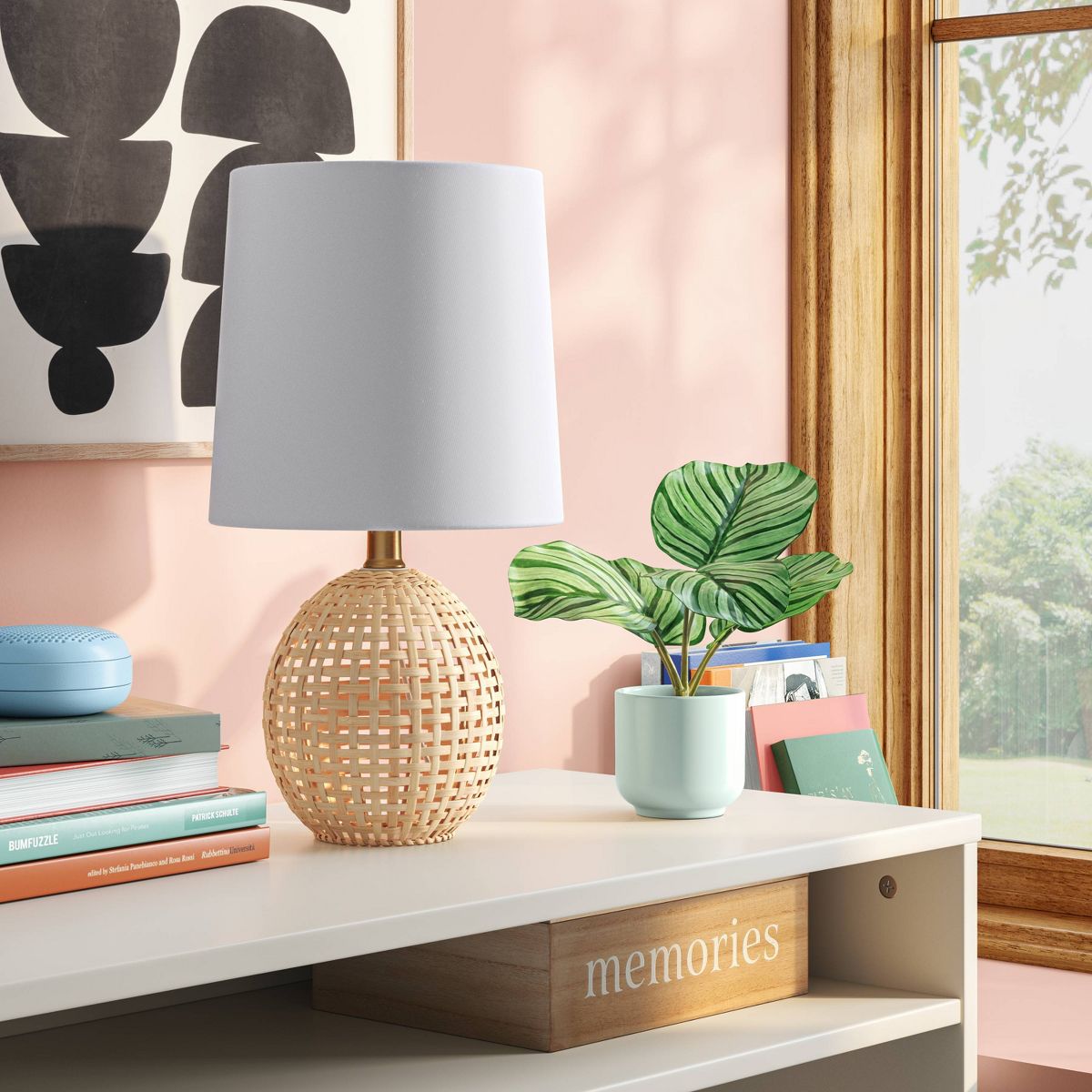 Round Wicker Table Lamp Brown